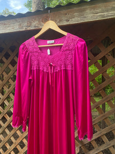 1970’s vanity fair nightgown