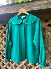 Load image into Gallery viewer, 1980’s green peter pan collared blouse
