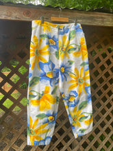 Load image into Gallery viewer, Y2K floral capri pants

